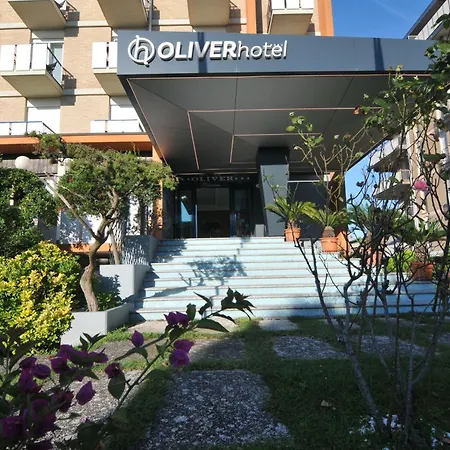 ホテル Oliver 3*