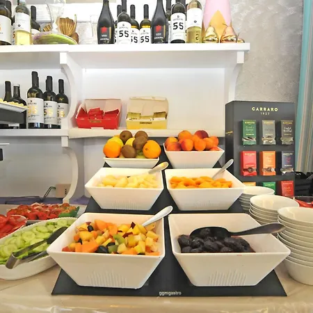 Oliver 3* カオルレ