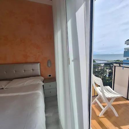 Oliver Hotel 3*